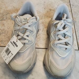 Addidas Ozweego Beige Sneakers Big Kids Size
